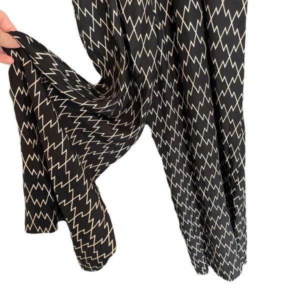 Club Monaco Ruffle Print Wide Leg Black Geometric Jumpsuit Size 2 - Picture 8 of 11